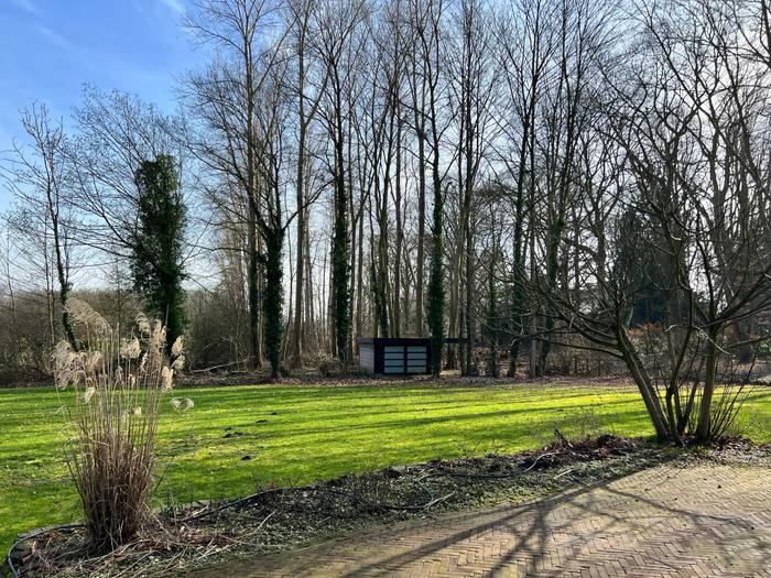 Tuin winter · perceel 2.750 m² met volwassen boomopstanden